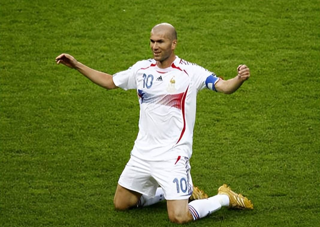 近乎苛刻的 近乎苛刻的