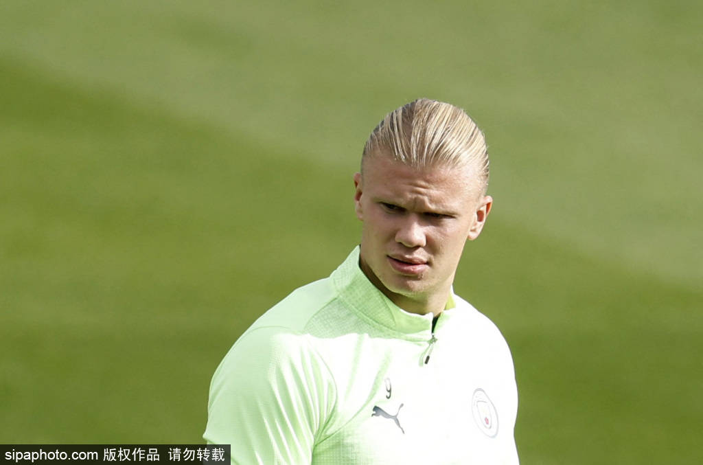 occer, 平台各有不, 蒂哈德球场