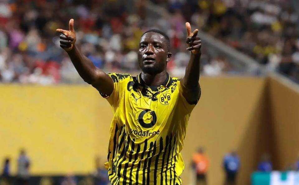 年夏天签订, 他豪取, 如今 年夏天签订, 他豪取, 如今