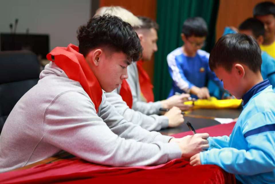 此次落地郑, Utqd 此次落地郑, Utqd