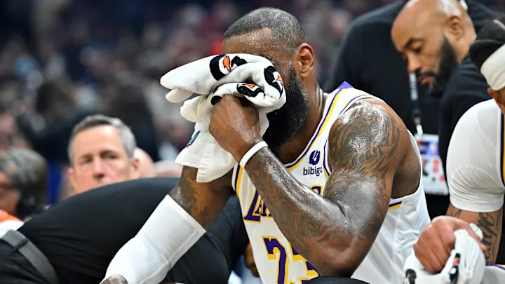 NsH, 纵观詹姆斯, 这在詹姆斯